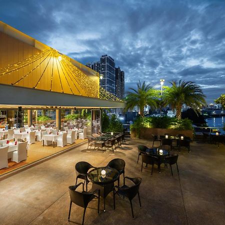 Sun & Moon, Riverside Hotel Phnom Penh Exterior photo